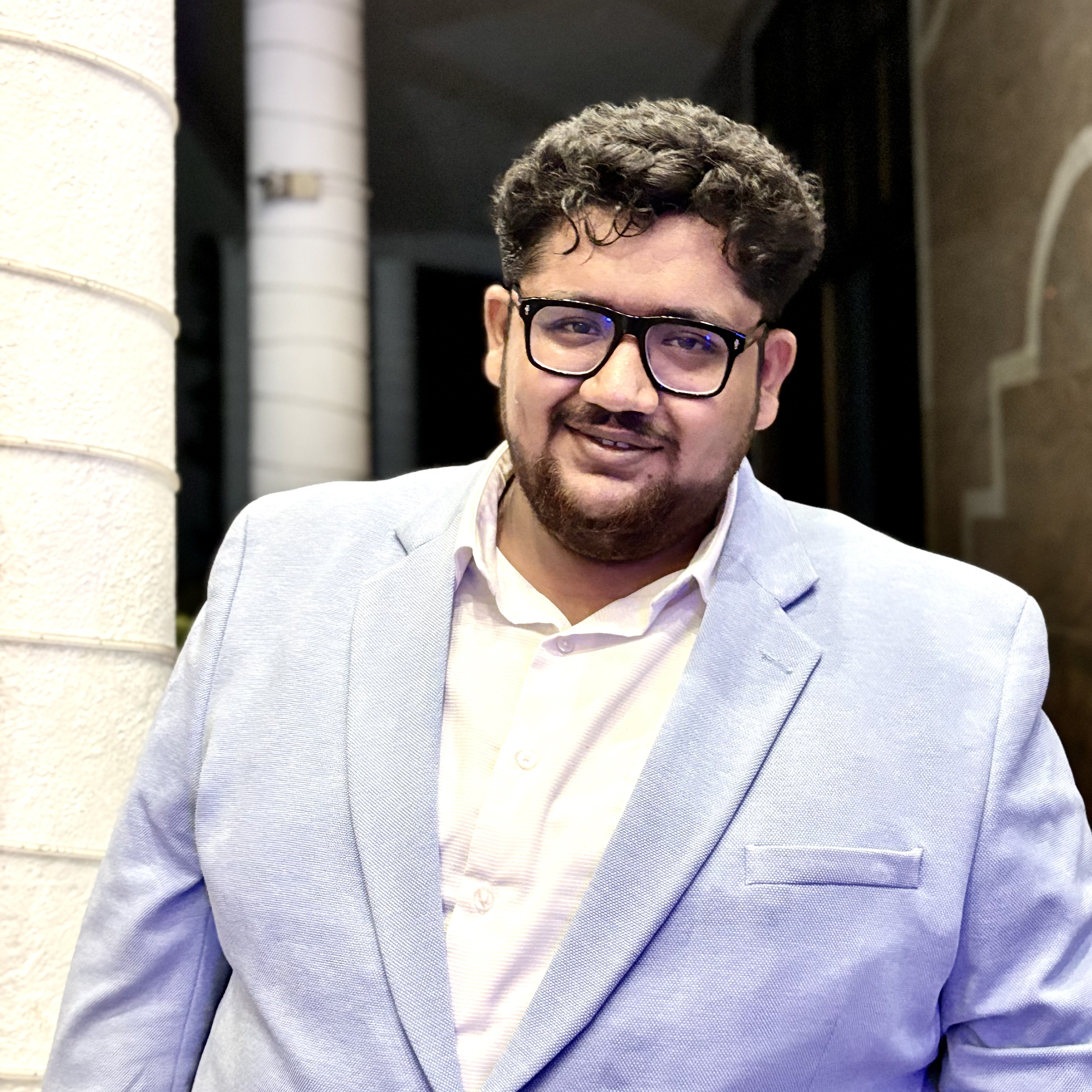 Professional portrait of Abbas Mir